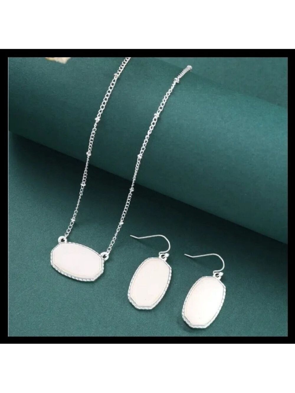 Drusy Geometry Design Necklace & Earrings Set White